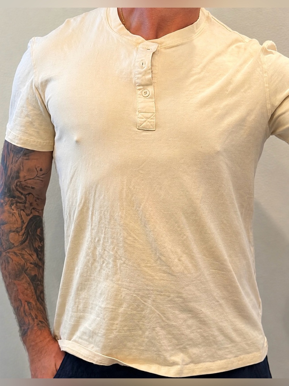 Men’s Beige Short Sleeve Henley T-Shirt Minimalist Casual Cotton Tee Large
